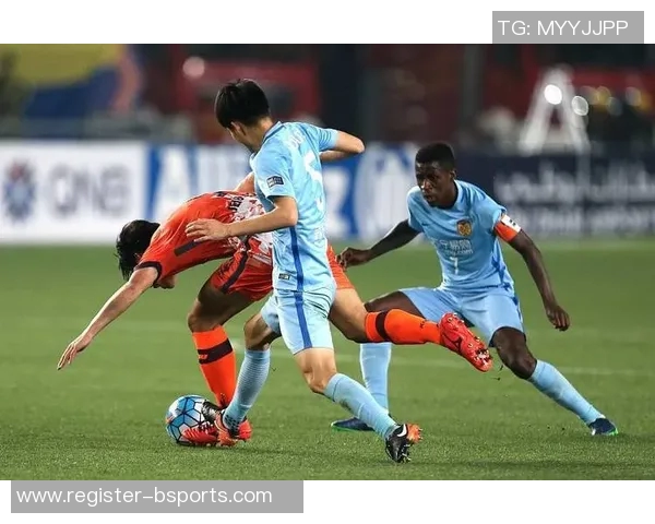 成都足球队包夹战术解析及其在比赛中的应用探讨 成都足球队包夹战术解析及其在比赛中的应用探讨